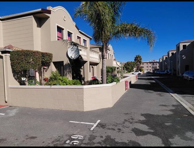 2 BEDROOM TOWNHOUSE FOR SALE IN PARKLANDS